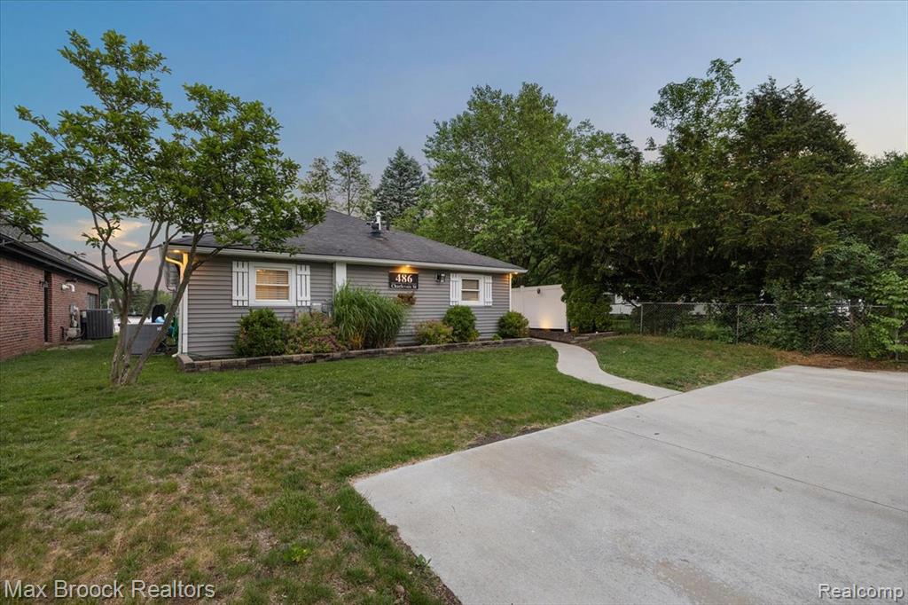486 Charlevoix Street, Commerce Twp, MI 48382 — Photo 42