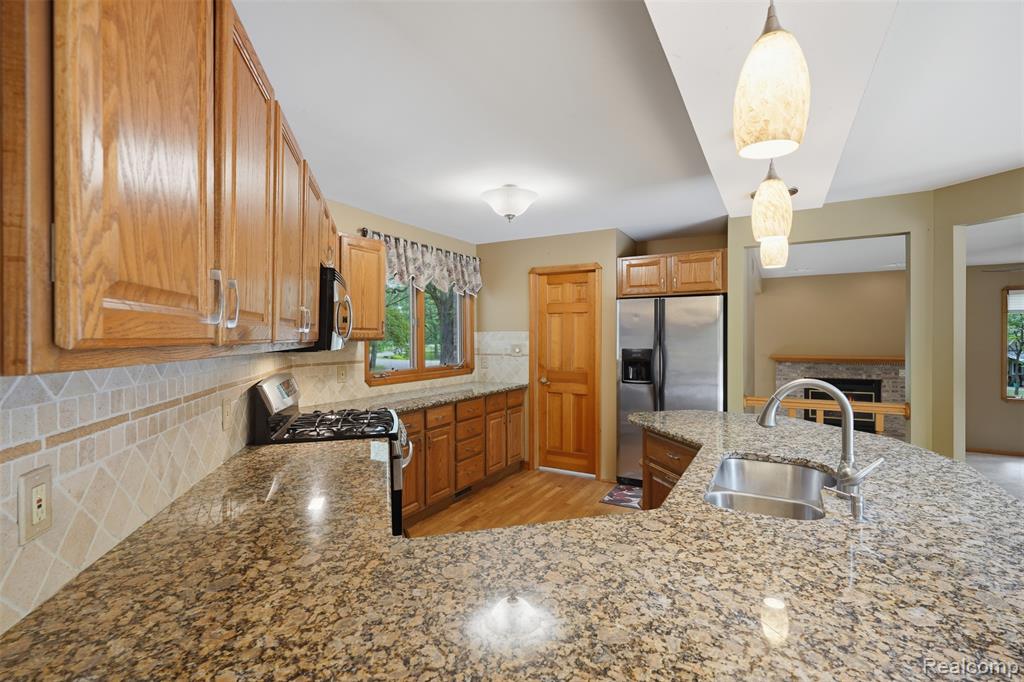 27967 Galien Drive, South Lyon, MI 48178 — Photo 14