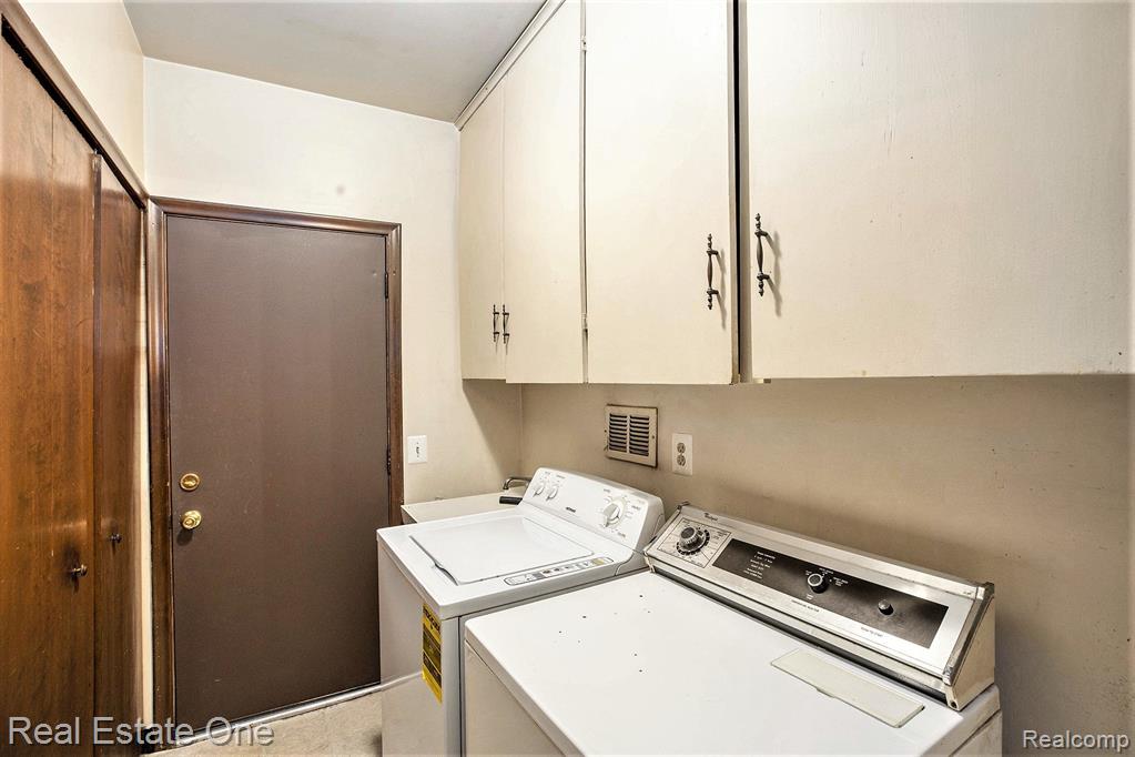 4423 Reilly Court, Troy, MI 48085 — Photo 12