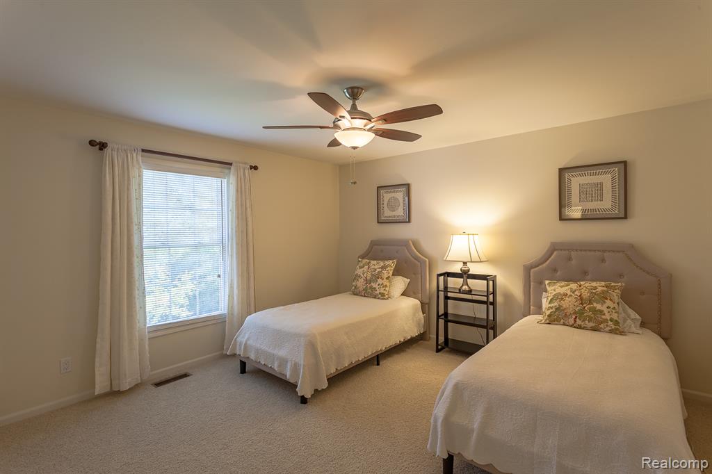 568 Berridge Circle, Lake Orion, MI — Photo 37