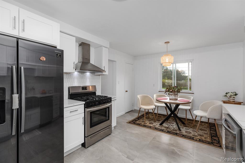 8527 METROPOLITAN Parkway, Sterling Heights, MI 48312 — Photo 12