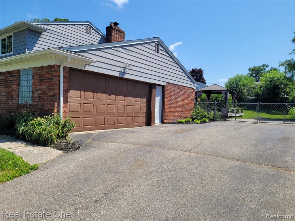 4212 Halkirk Drive, Waterford, MI 48329 — Photo 6