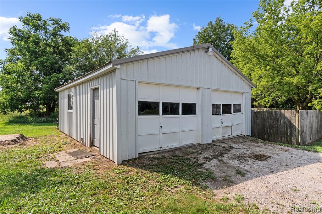 9131 N Genesee Road, Mount Morris, MI 48458 — Photo 38