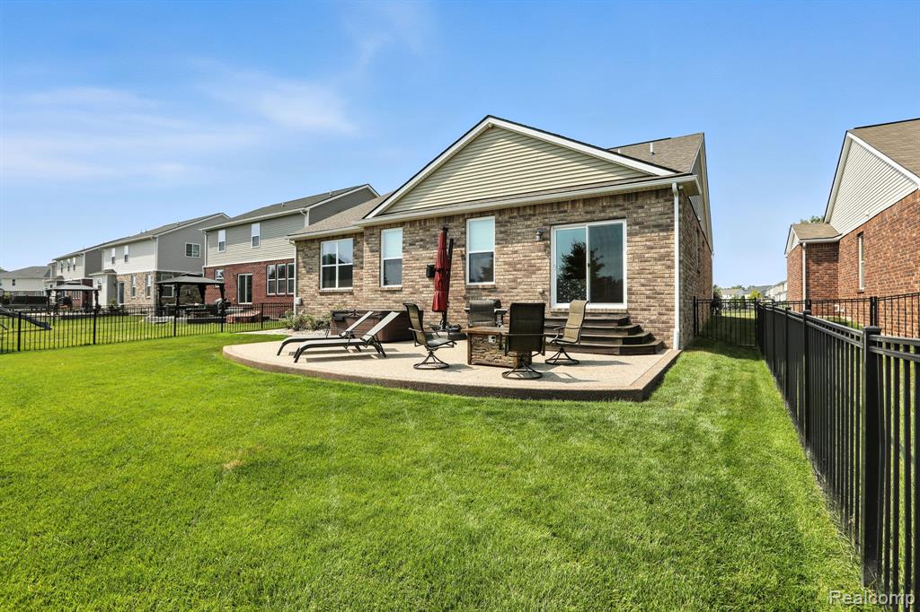7742 Gannon, Utica, MI 48317 — Photo 6