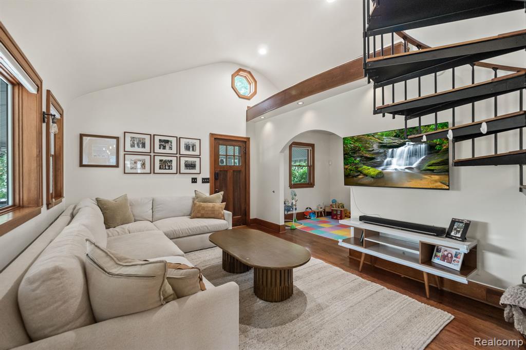 902 E 6th Street, Royal Oak, MI 48067 — Photo 5