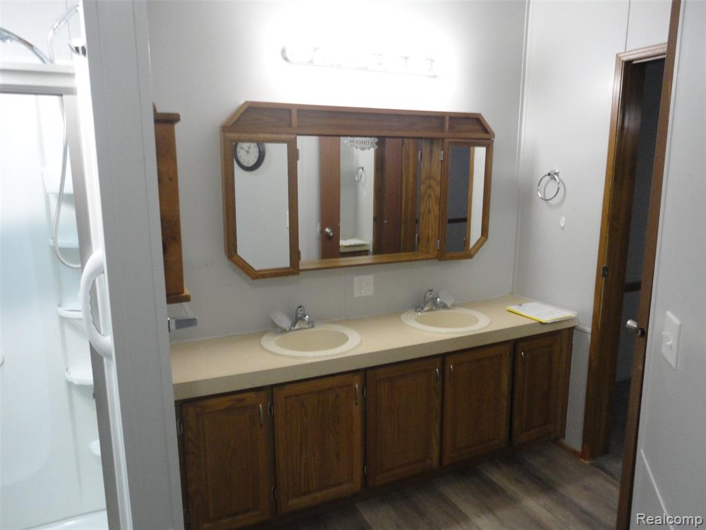 423 Glasgow, Temperance, MI 48182 — Photo 13