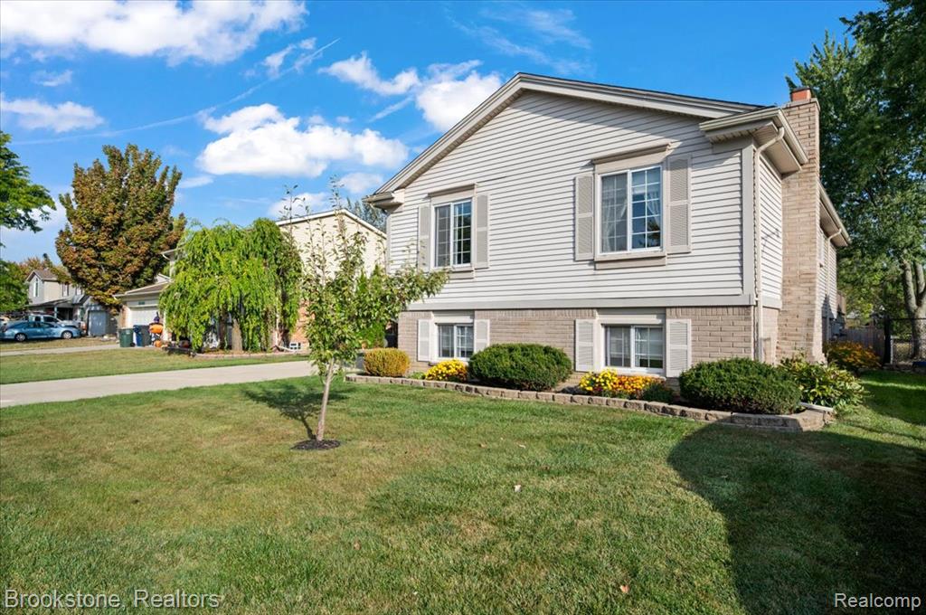 42384 Beechwood Court, Canton, MI 48188 — Photo 3