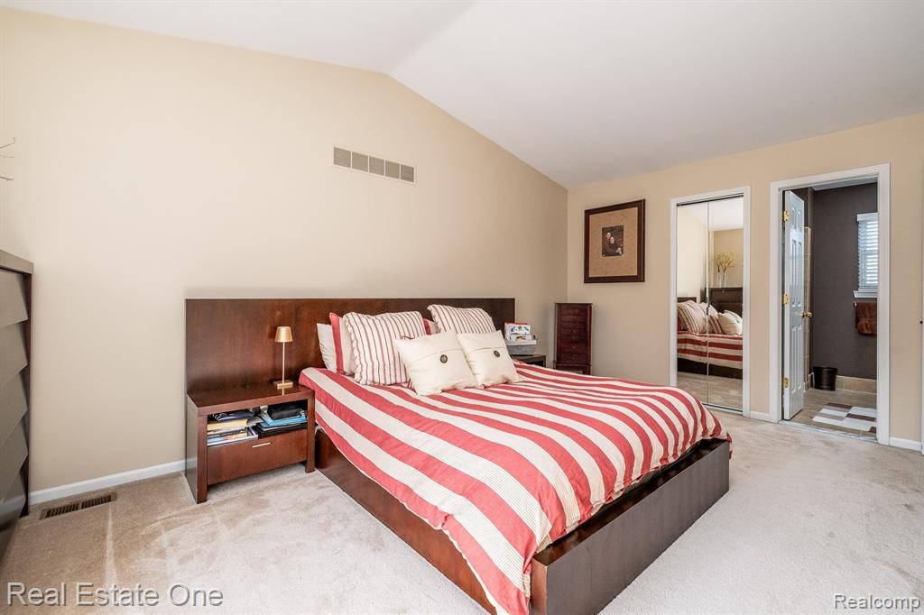 7265 WILLOW OAK Drive, West Bloomfield, MI 48324 — Photo 25