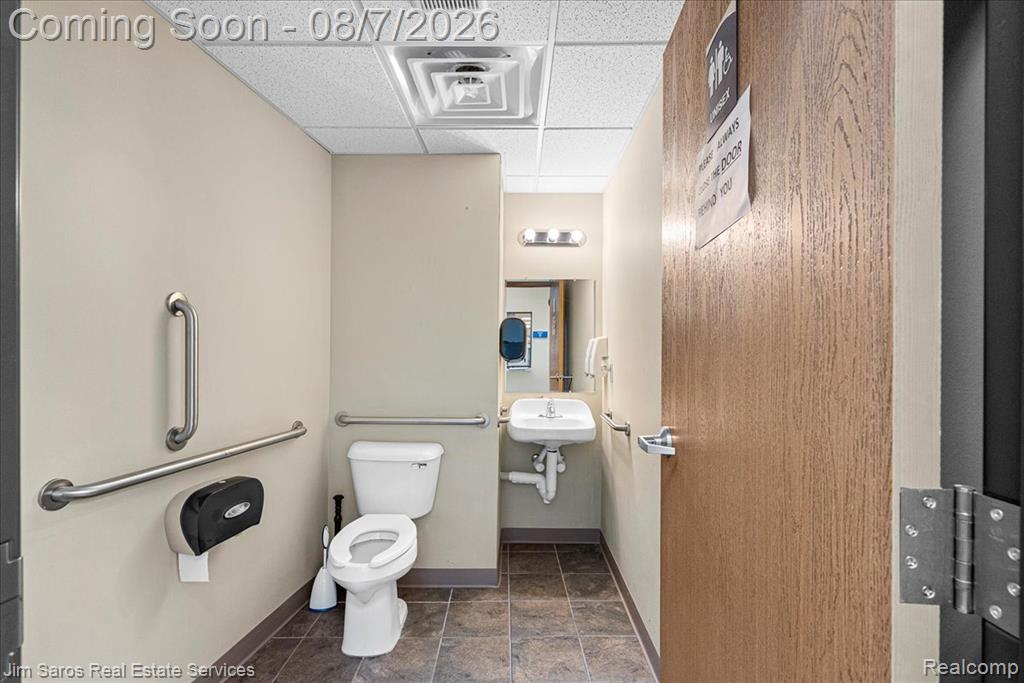 17329 Mack Avenue - Photo 5