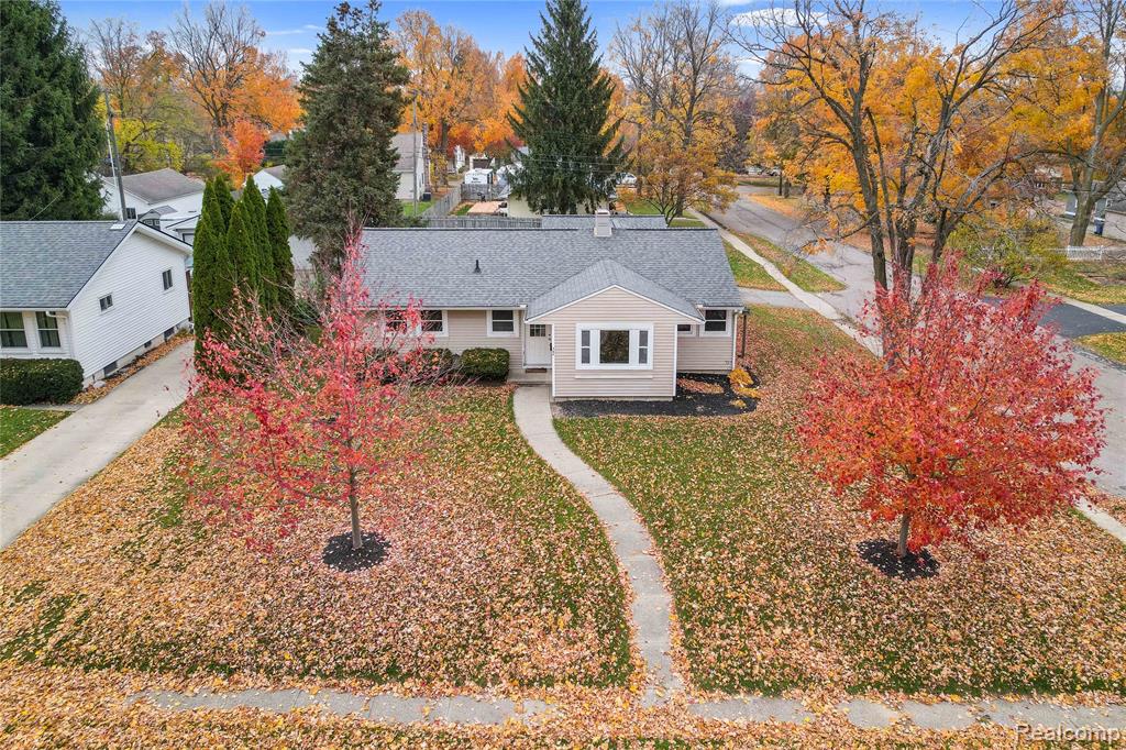 704 W Brooks Street, Howell, MI 48843 — Photo 3