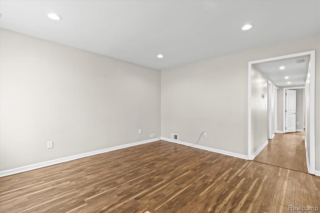 8111 Timken Avenue, Warren, MI 48089 — Photo 4