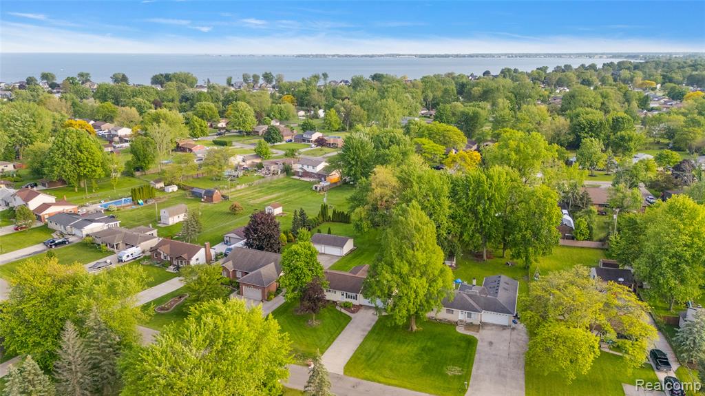 48242 FORBES Drive, Chesterfield, MI 48047 — Photo 34