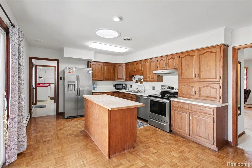 8783 SKYLANE Drive, Brighton, MI 48114 — Photo 8