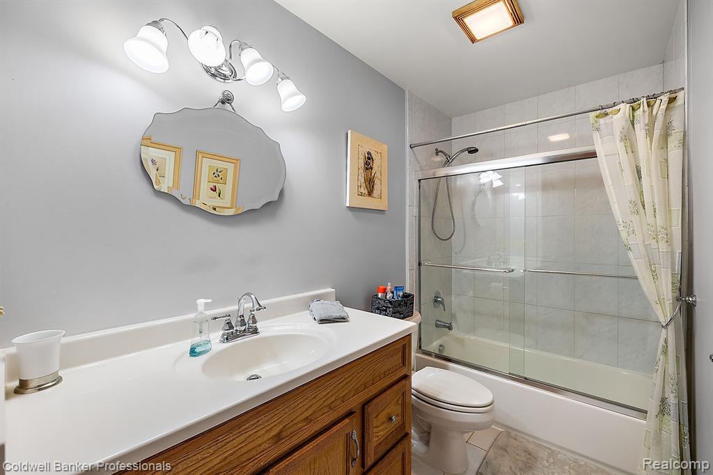 6099 SIMMONS Trail, North Branch, MI 48461 — Photo 28