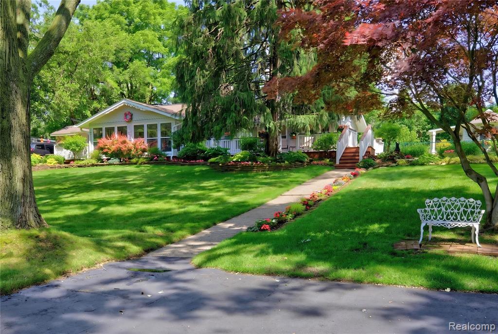 75 W Burdick Street, Oxford, MI 48371 — Photo 35