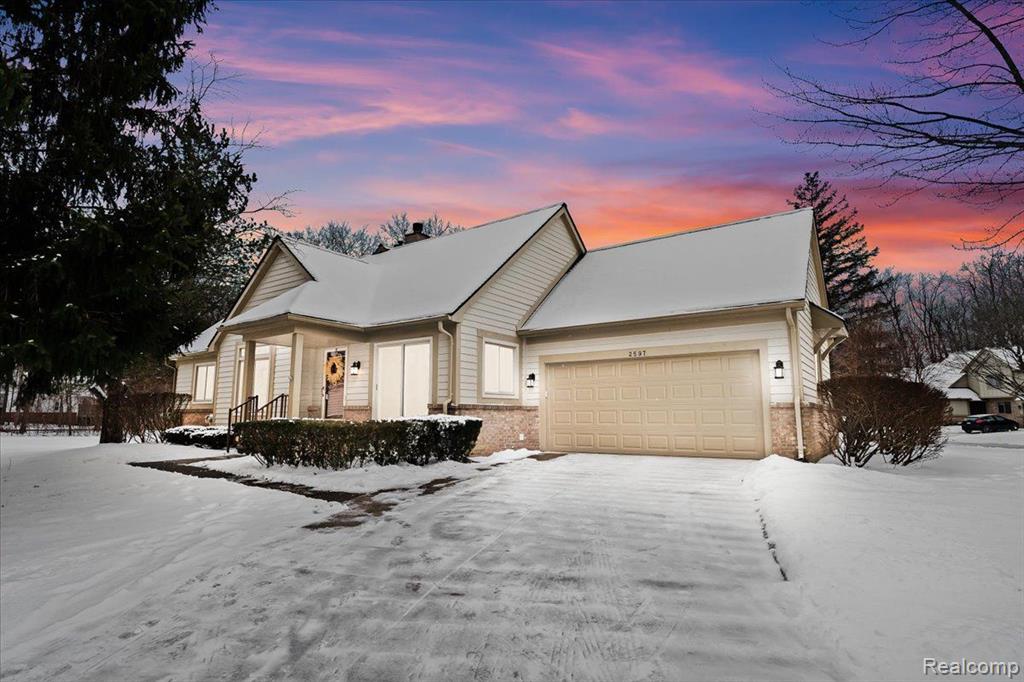 2597 MAPLE FOREST Court, Wixom, MI 48393 — Photo 17