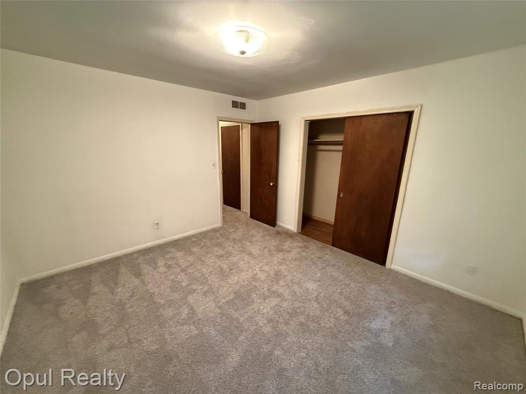 42550 Clemons Drive, Plymouth, MI 48170 — Photo 13