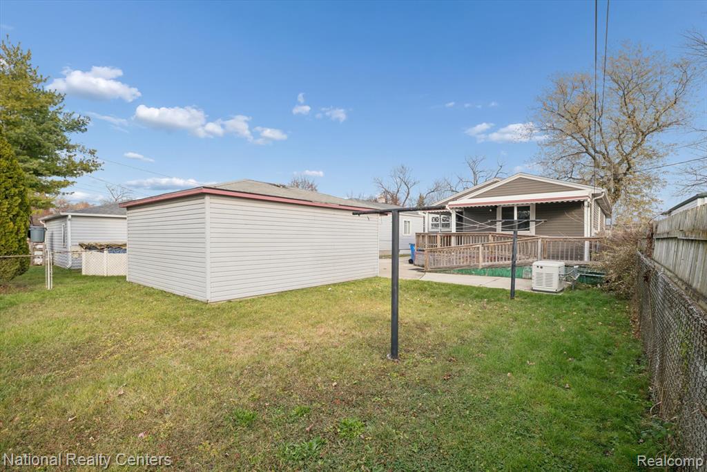 5644 Croissant Street, Dearborn Heights, MI 48125 — Photo 30