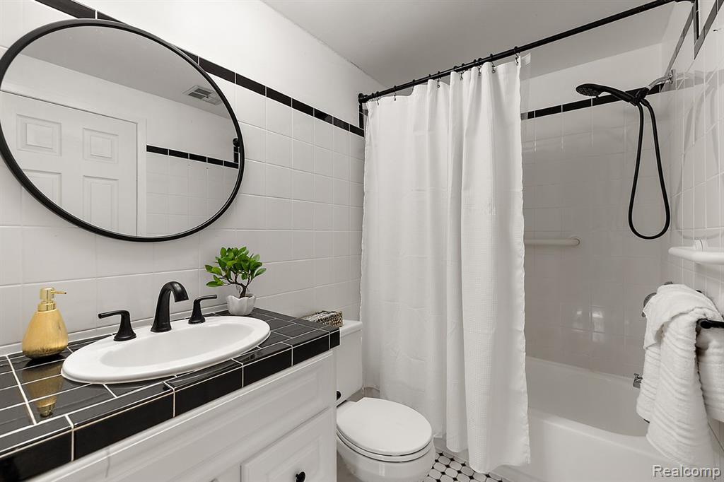 5078 BUCKINGHAM, Troy, MI 48098 — Photo 15