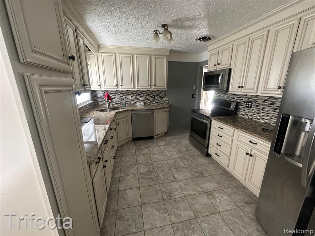 23930 21 Mile Road, Macomb, MI 48042 — Photo 4