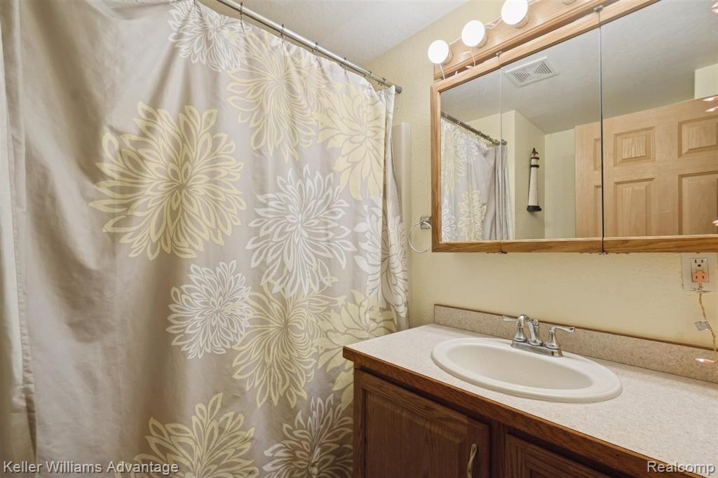 4469 Canal Drive, Harrison, MI 48625 — Photo 20