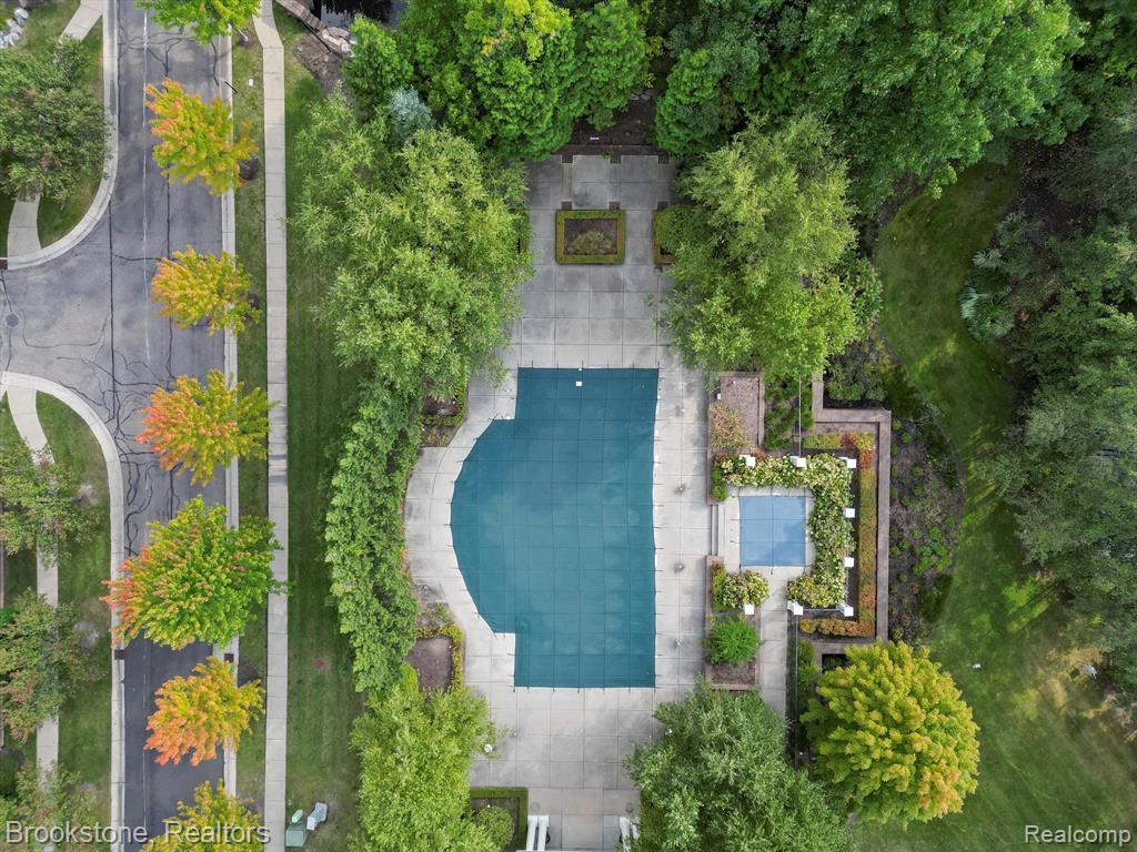 30101 Chantel Drive, Walled Lake, MI 48390 — Photo 22