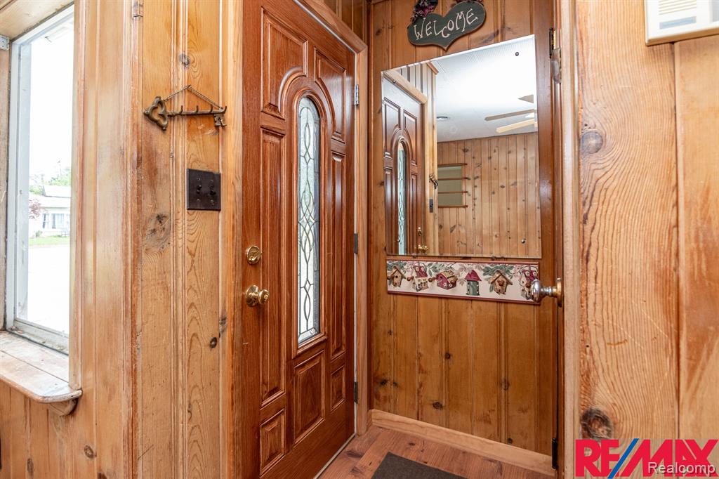 4351 SEEDEN Street, Waterford, MI 48329 — Photo 14