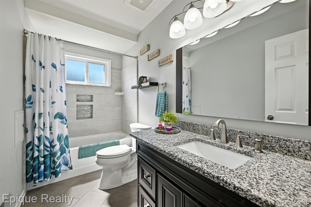 41558 Harvard Drive, Sterling Heights, MI 48313 — Photo 23