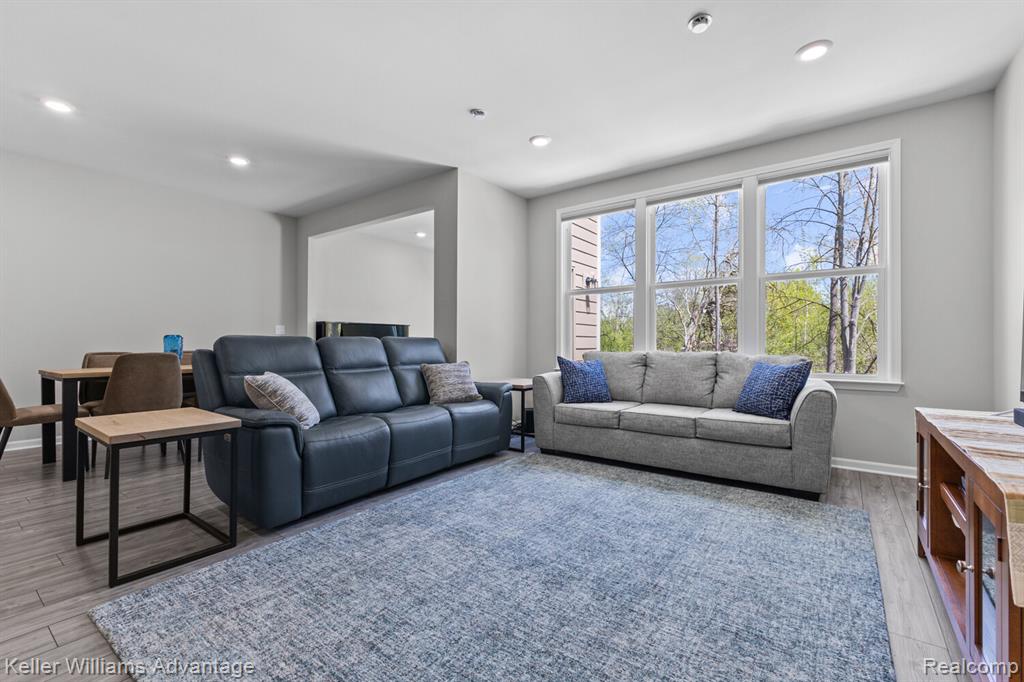 836 Addison Circle, Walled Lake, MI 48390 — Photo 15