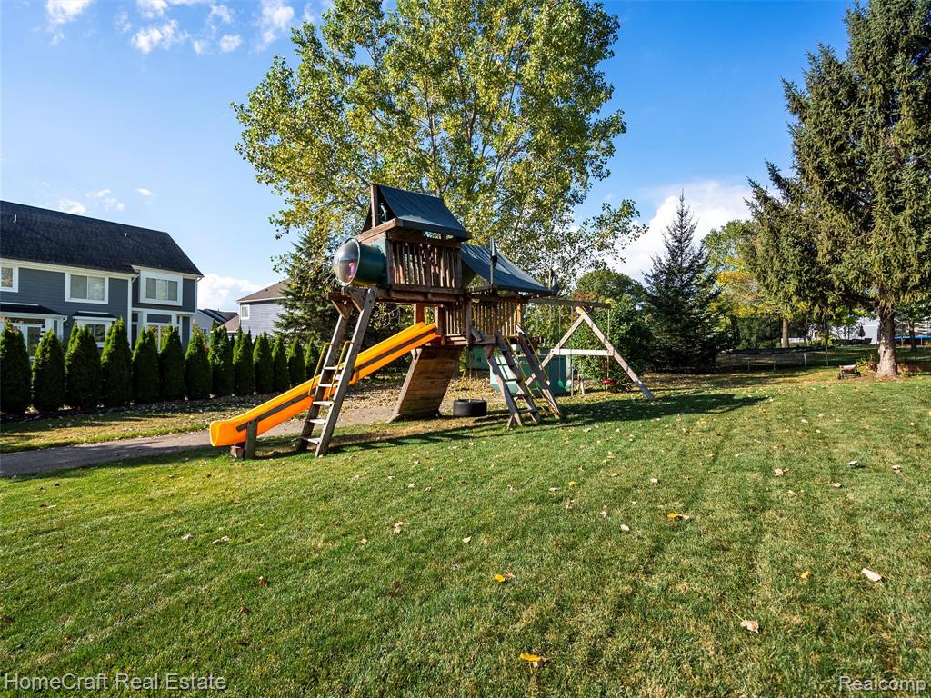 6031 BALMORAL Way, Commerce Twp, MI 48382 — Photo 40