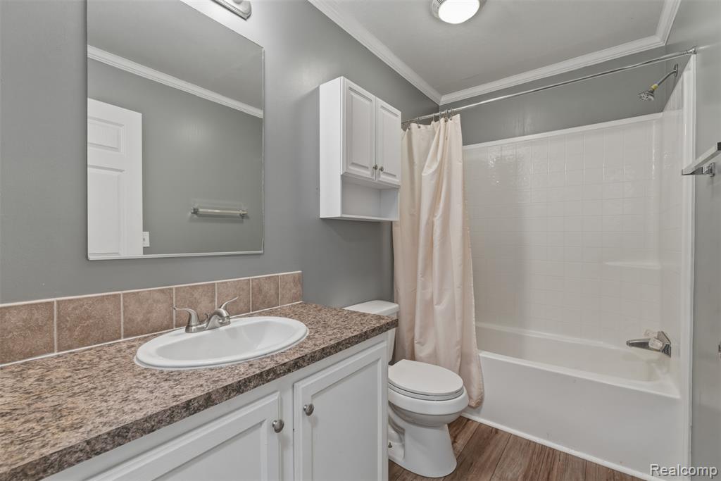 11798 Willoway Court, South Lyon, MI 48178 — Photo 18