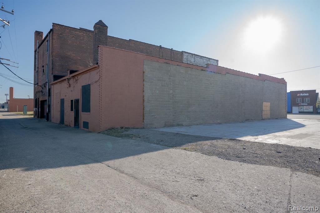 13537 GRATIOT Avenue, Detroit, MI 48205 — Photo 3