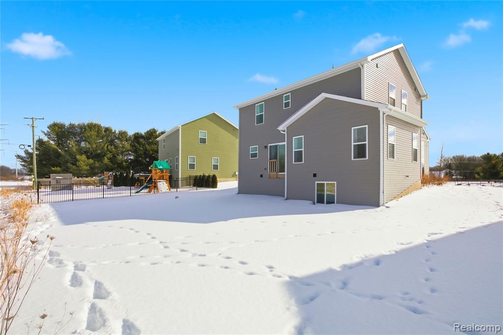 6275 Summerbrooke Circle, Fowlerville, MI 48836 — Photo 28