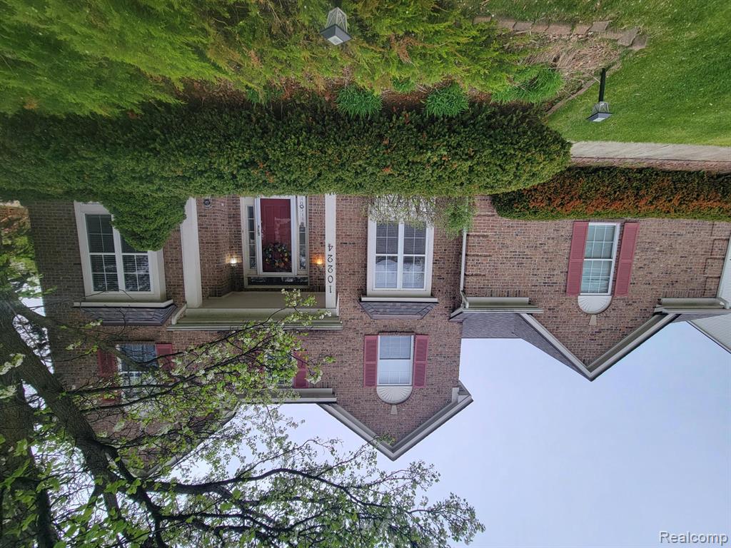 10224 Wellington Drive, Clarkston, MI 48348