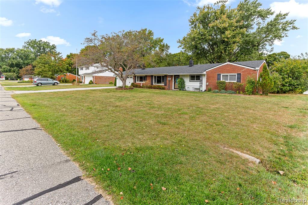 40610 Rock Hill Street, Novi, MI — Photo 3