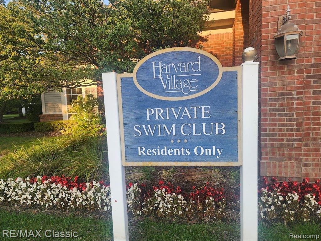 44275 PRINCETON Drive, Clinton Twp, MI 48038 — Photo 39
