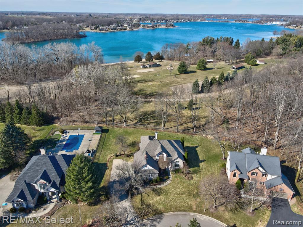 4014 PINE RIDGE, Fenton, MI 48430 — Photo 4