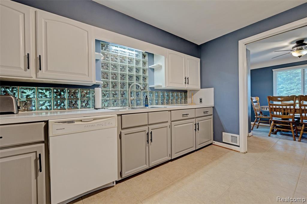 4127 N State Road, Davison, MI 48423 — Photo 11