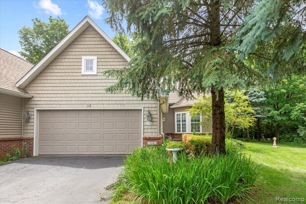 118 Fox Hollow Drive, Metamora, MI 48455 — Photo 3