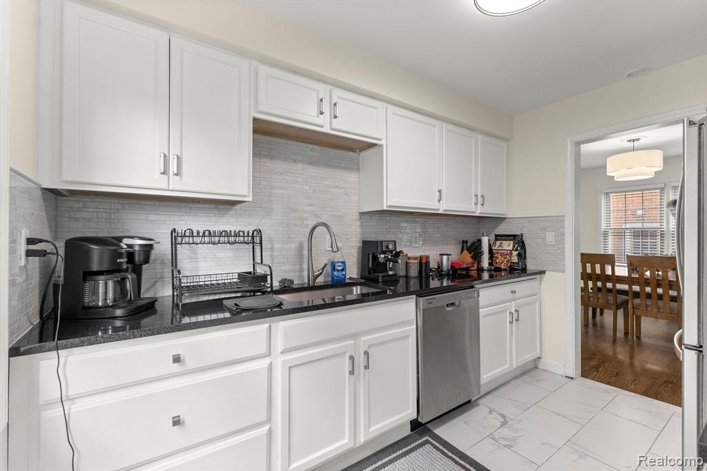941 N MILDRED Street, Dearborn, MI 48128 — Photo 19