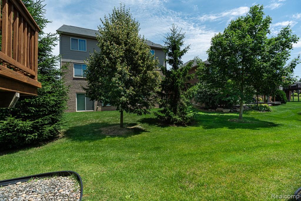 2230 Palmetto, Commerce Twp, MI 48382 — Photo 38