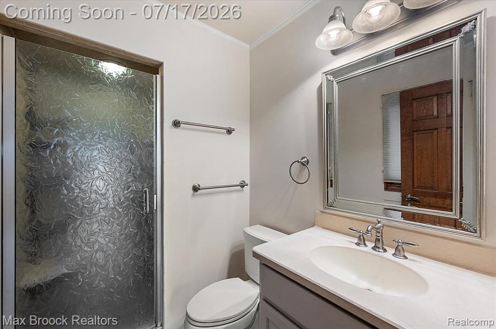 43909 Welland Drive, Clinton Twp, MI 48038 — Photo 17