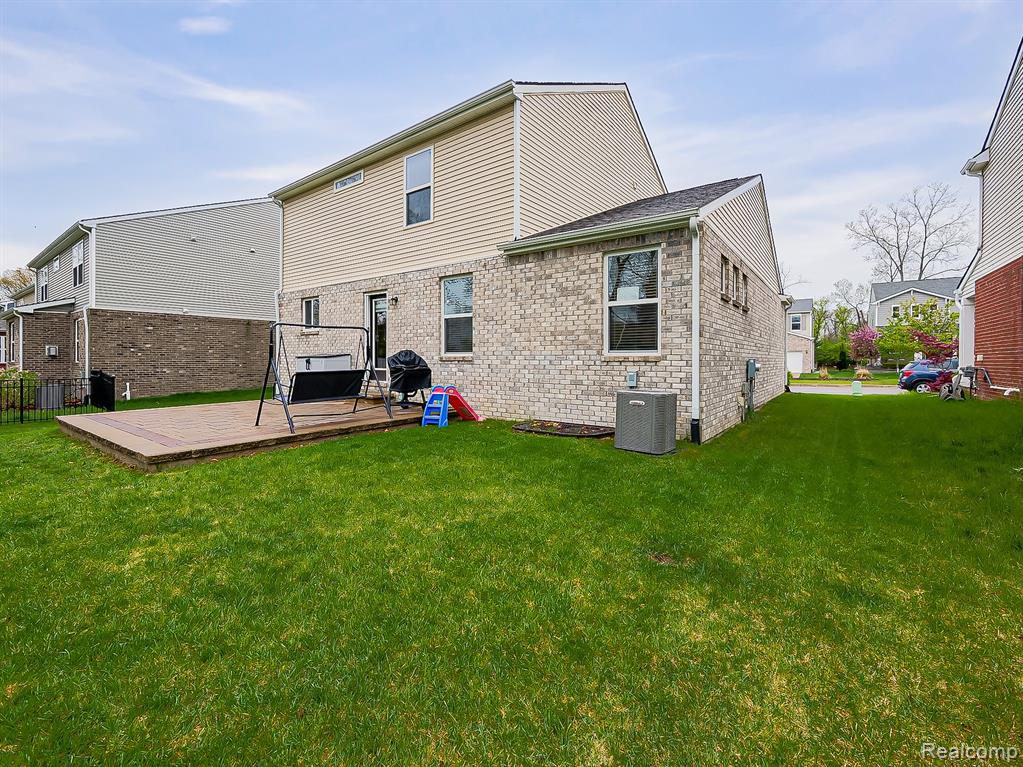 8640 Quincy Drive, Westland, MI — Photo 32