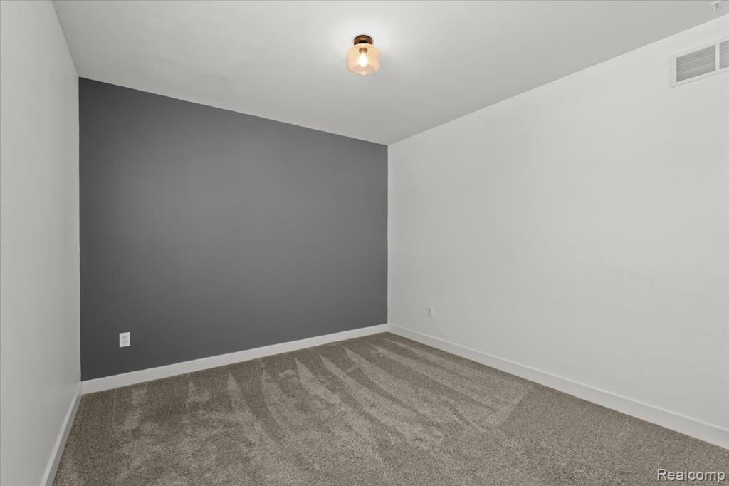 6192 Summerbrooke Circle, Fowlerville, MI 48836 — Photo 32