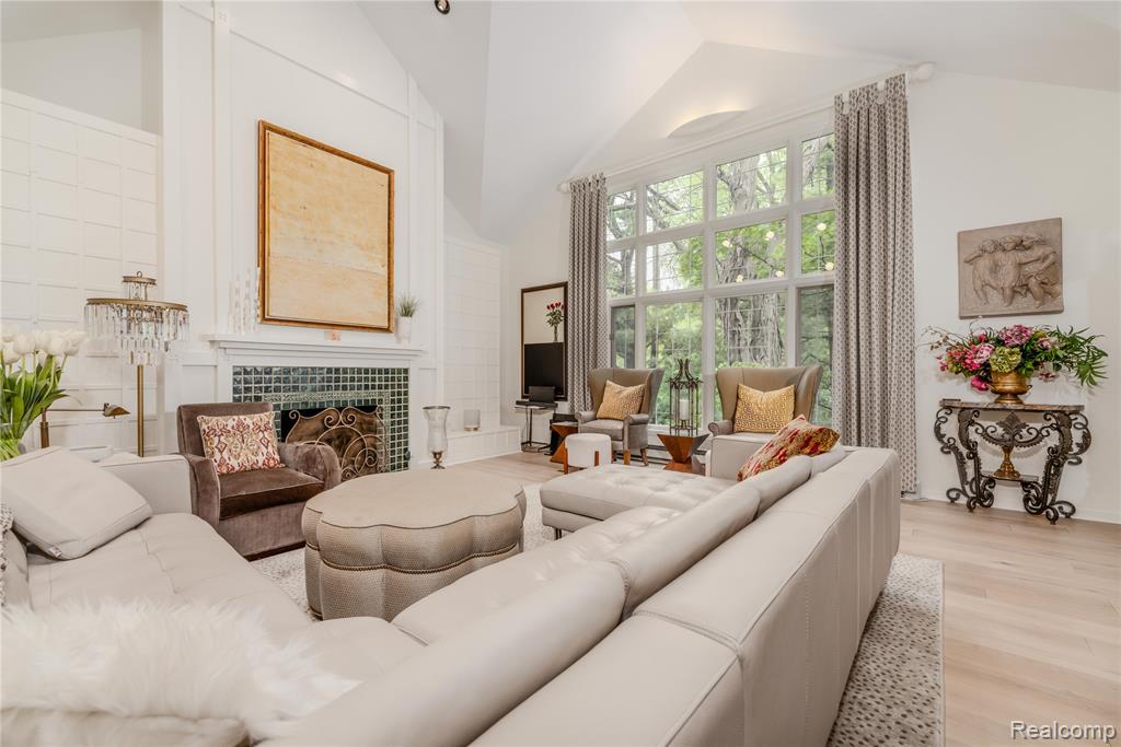 4054 Cranbrook Court, Bloomfield Hills, MI 48301 — Photo 9