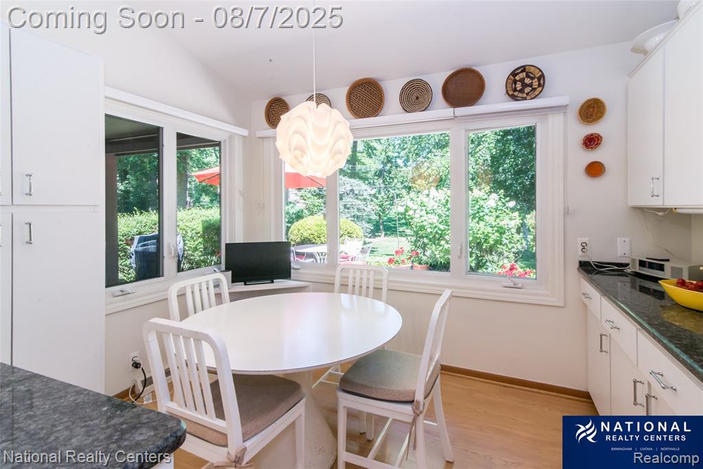 4933 Malibu Drive, Bloomfield Hills, MI 48302 — Photo 36