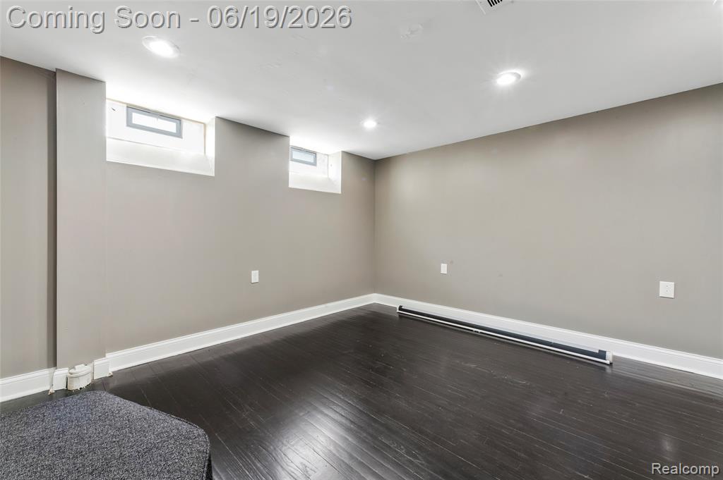 16216 Burgess, Detroit, MI 48219 — Photo 55