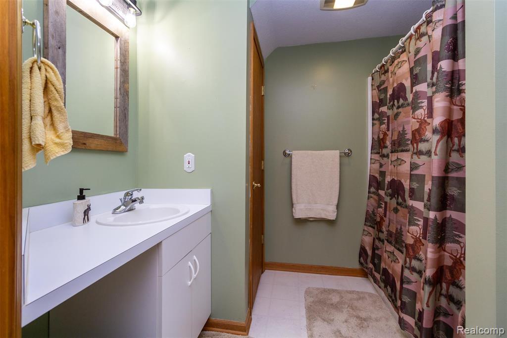 11270 Linda Kay, Goodrich Vlg, MI — Photo 36