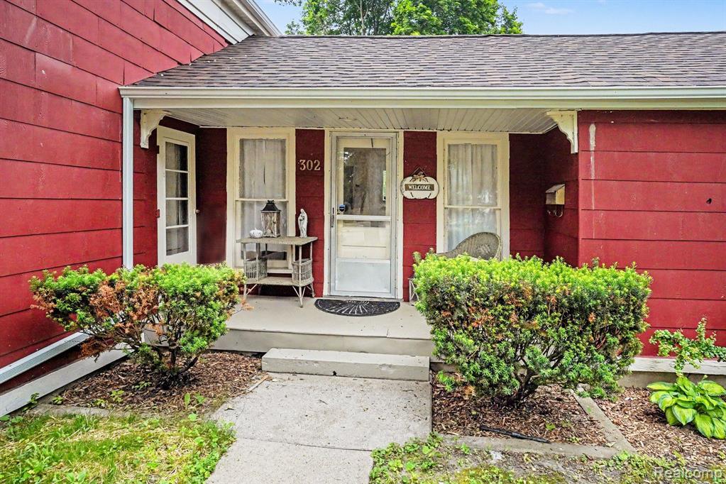 302 Hadley Street, Holly, MI 48442 — Photo 5