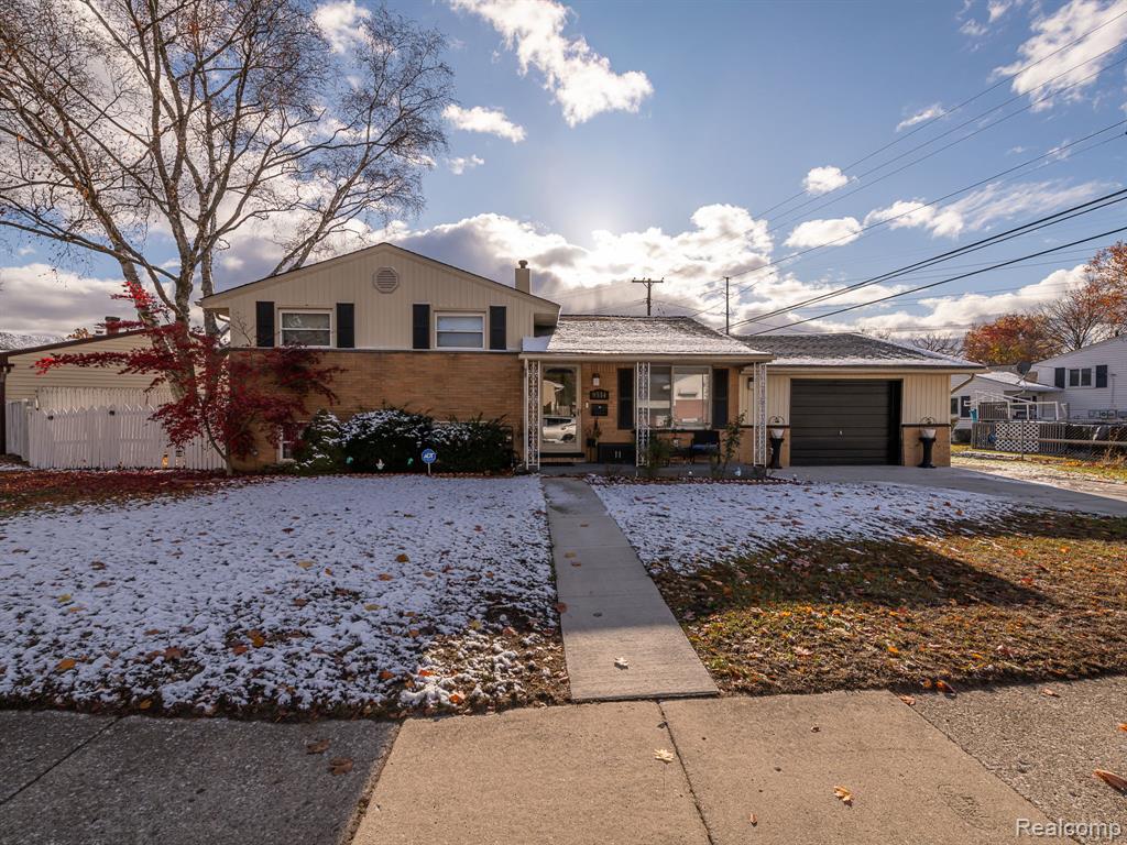 9514 Cass Avenue, Taylor, MI 48180 — front exterior